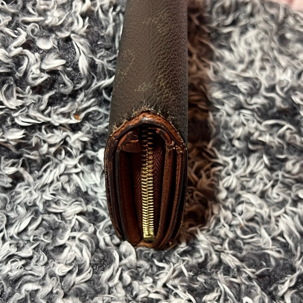 Vintage LV Snap Wallet - Picture 10 of 14